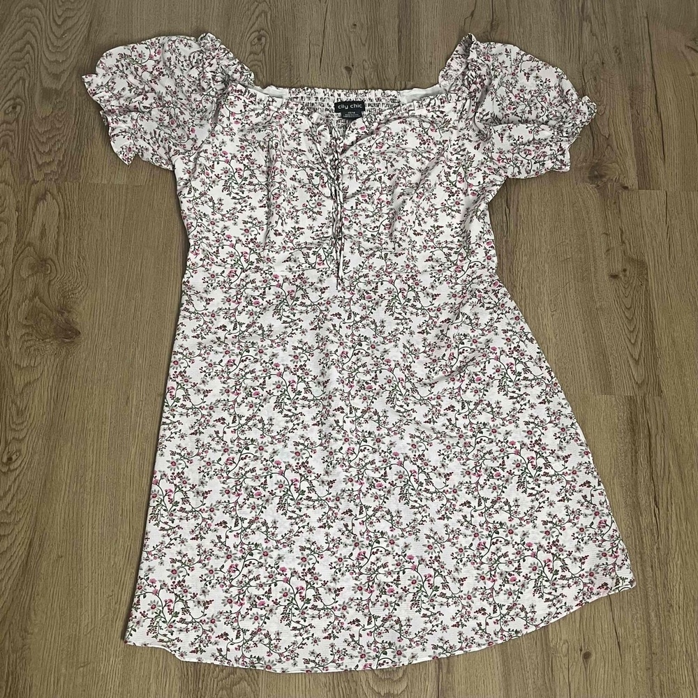 City‎ Chic Cottagecore White Floral Vine Short Sleeve Pullover Mini Dress 14